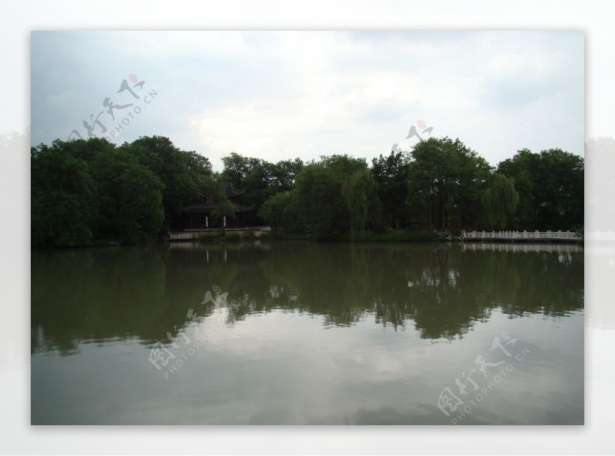 杨柳岸观湖景区图片