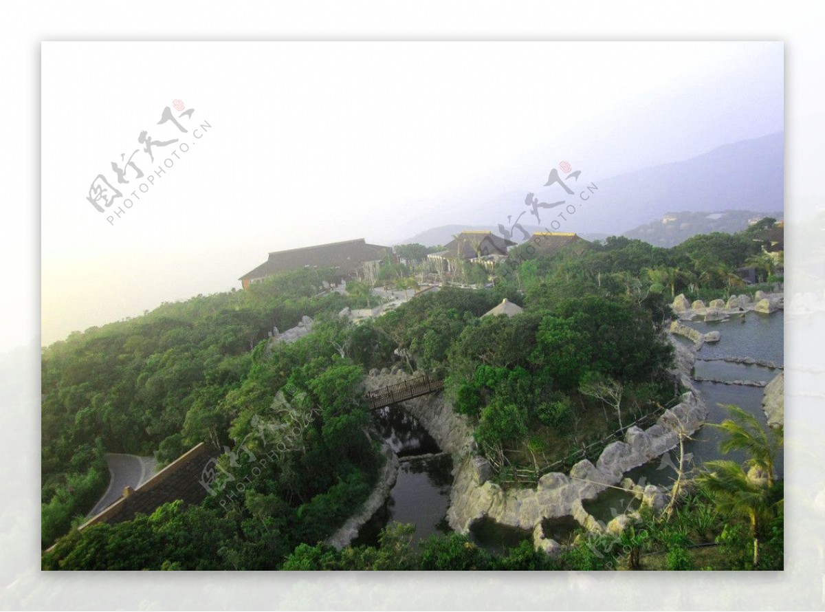 亚龙湾热带雨林风景一角图片