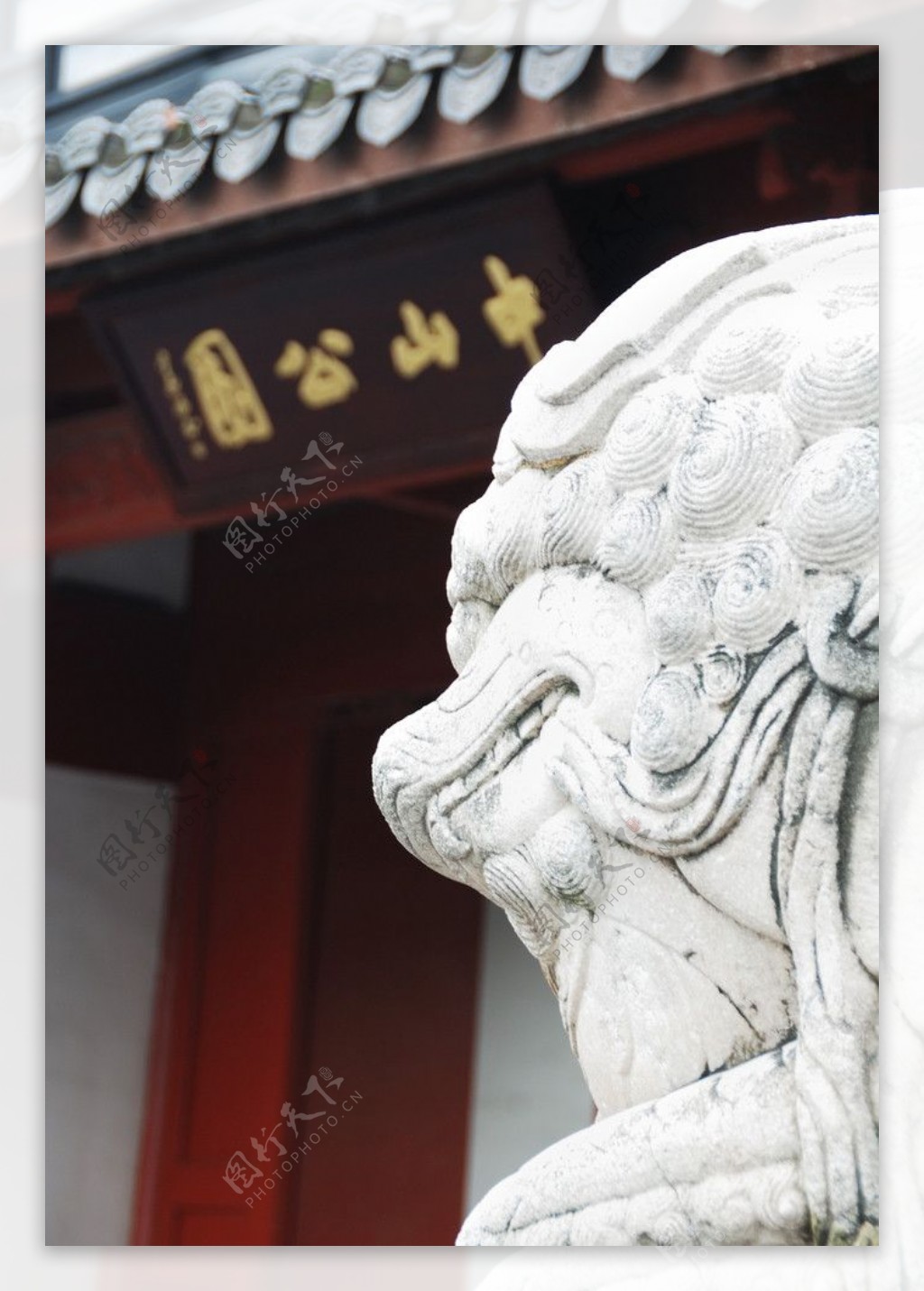 浙江杭州西湖边中山公园门口的石狮图片