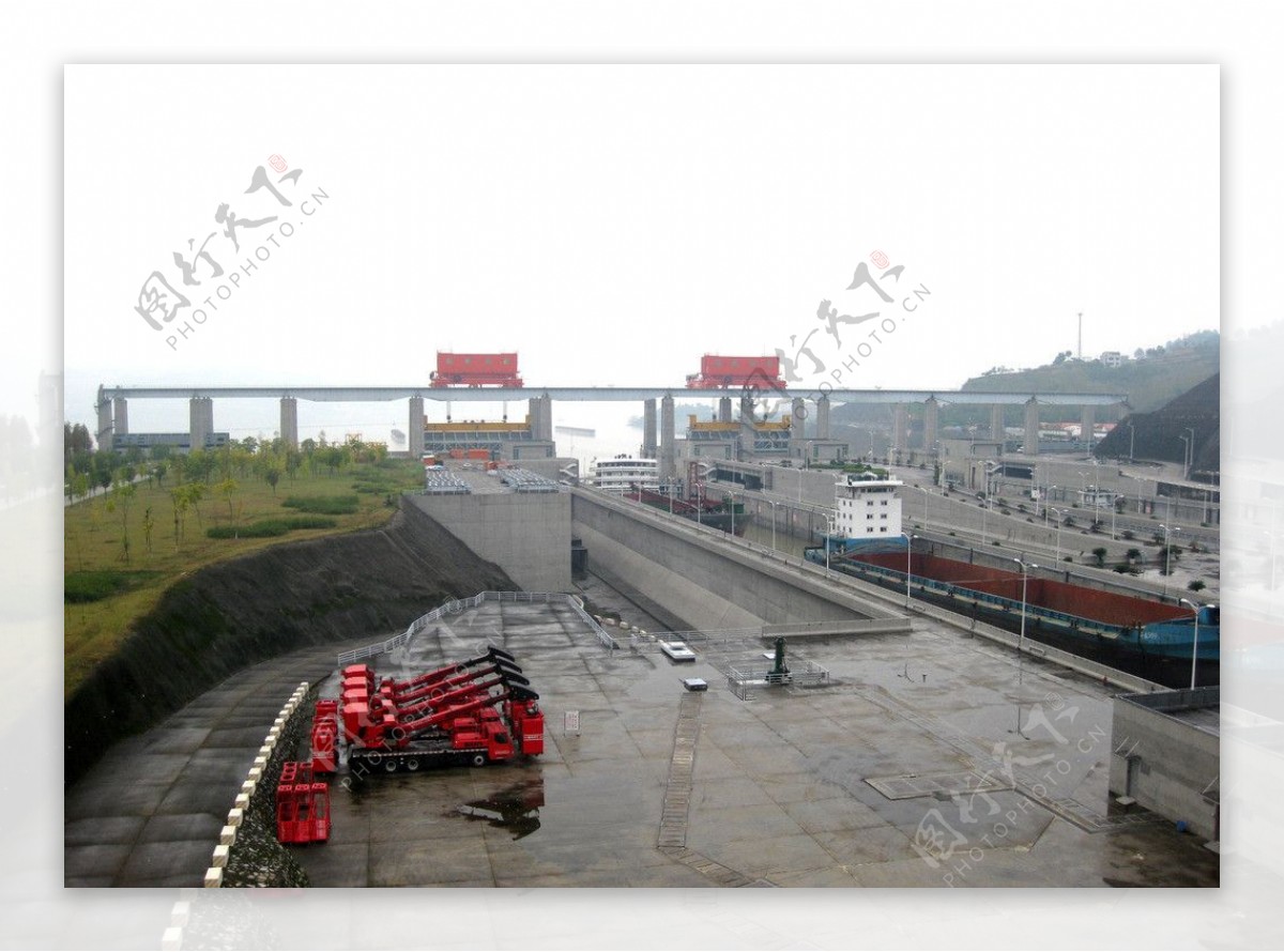 三峡大坝公路图片