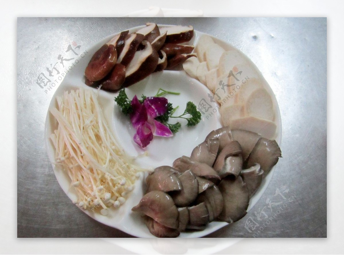 火锅涮菜菌类拼盘图片