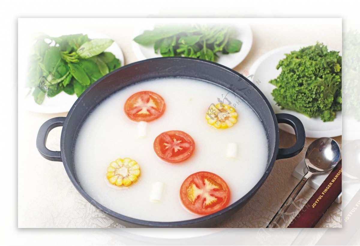 有机蔬菜烩米汤图片