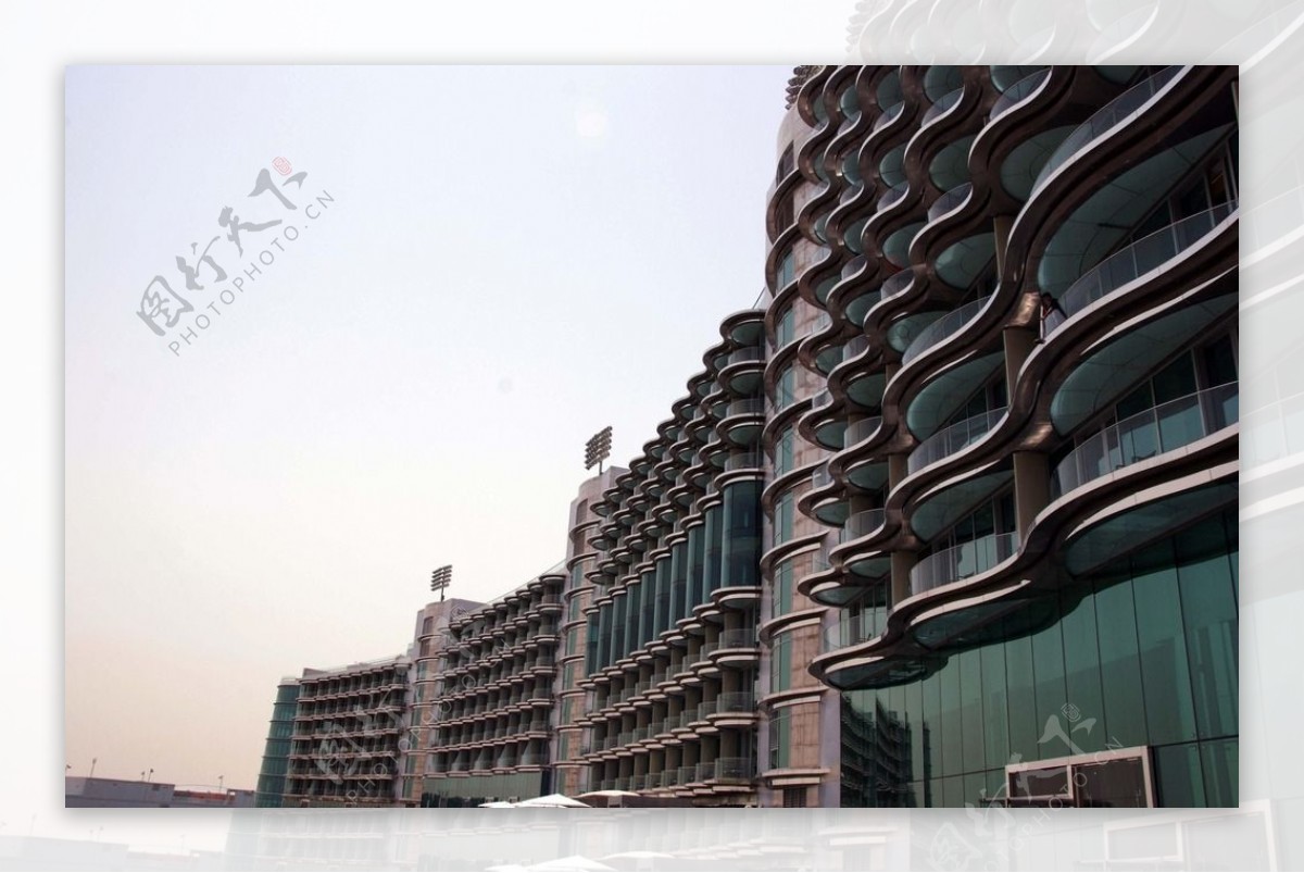 迪拜跑马场宾馆大楼图片