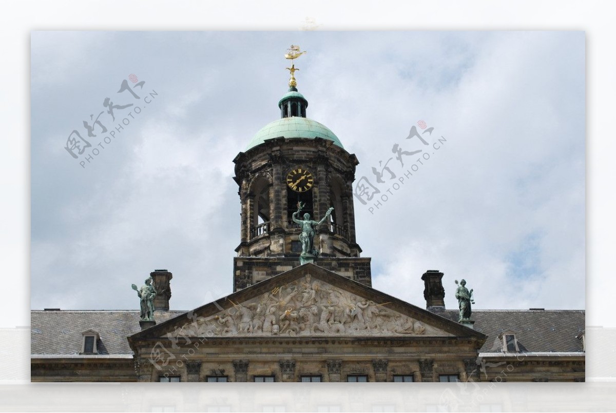 荷兰古典建筑顶部图片