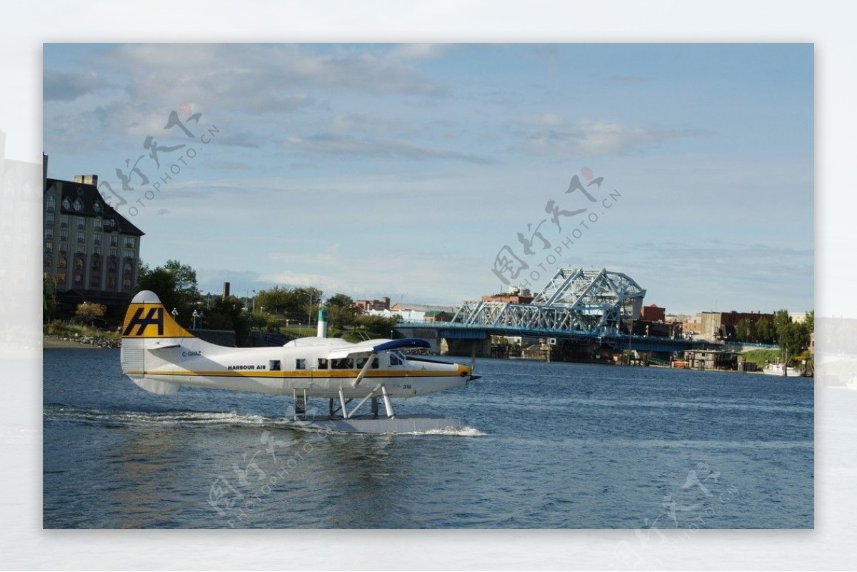 加拿大维多利亚内港的水上飞机图片