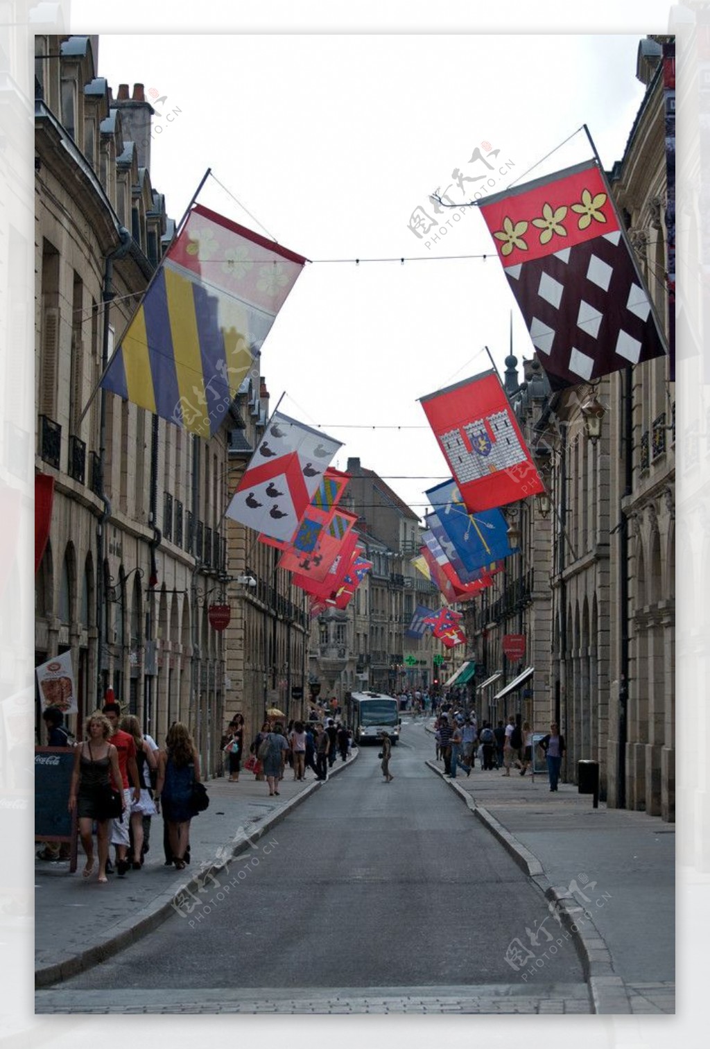 法國第戎萬國旗街图片