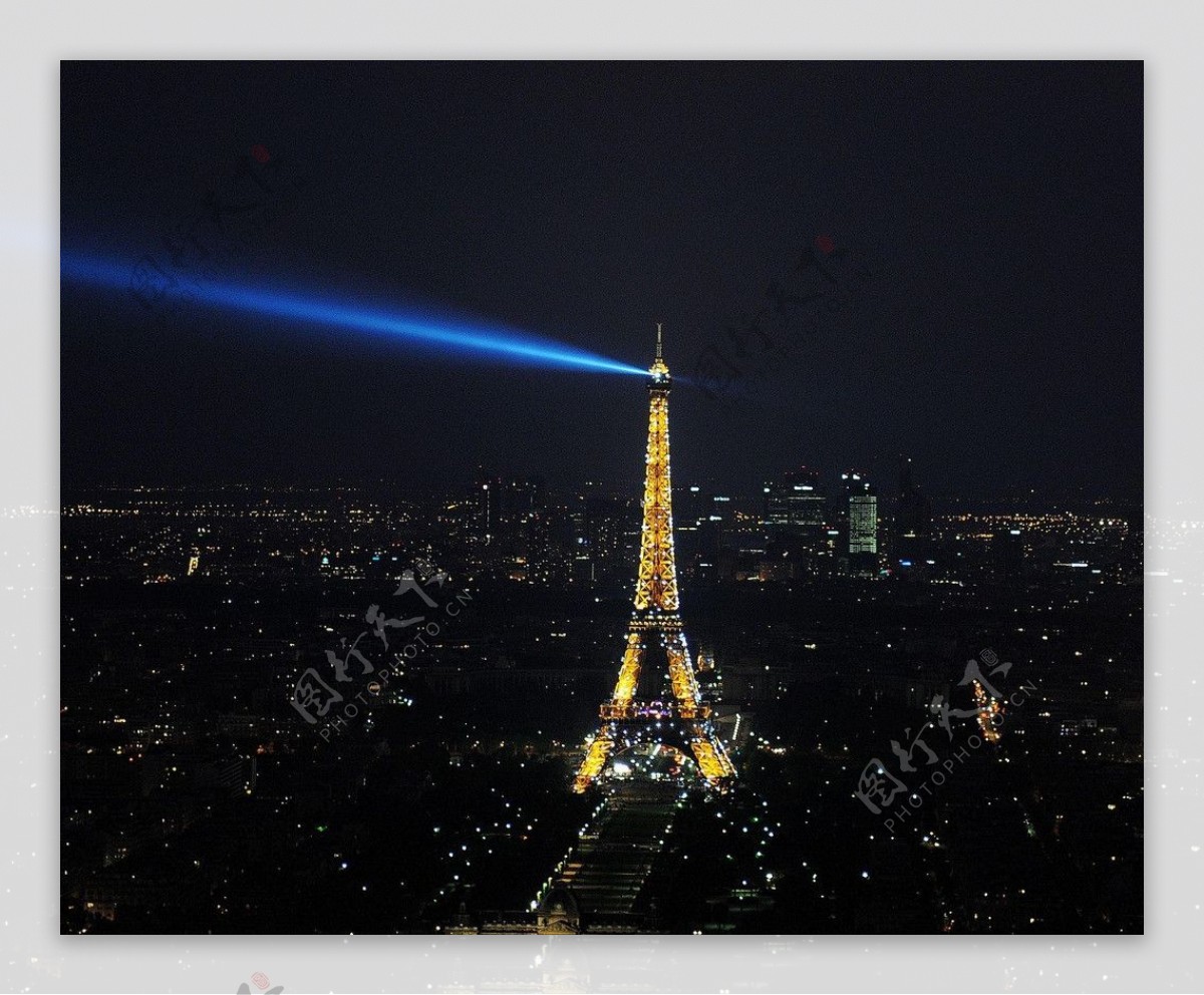 巴黎埃菲尔铁塔战神广场夜景图片
