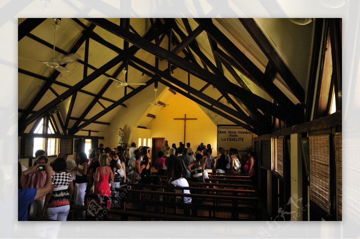 毛里求斯路易港红瓦耶稣教堂内景图片