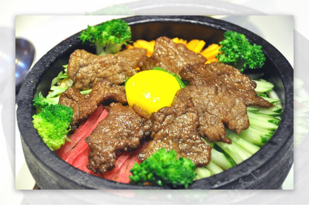 韩国石锅牛肉拌饭图片