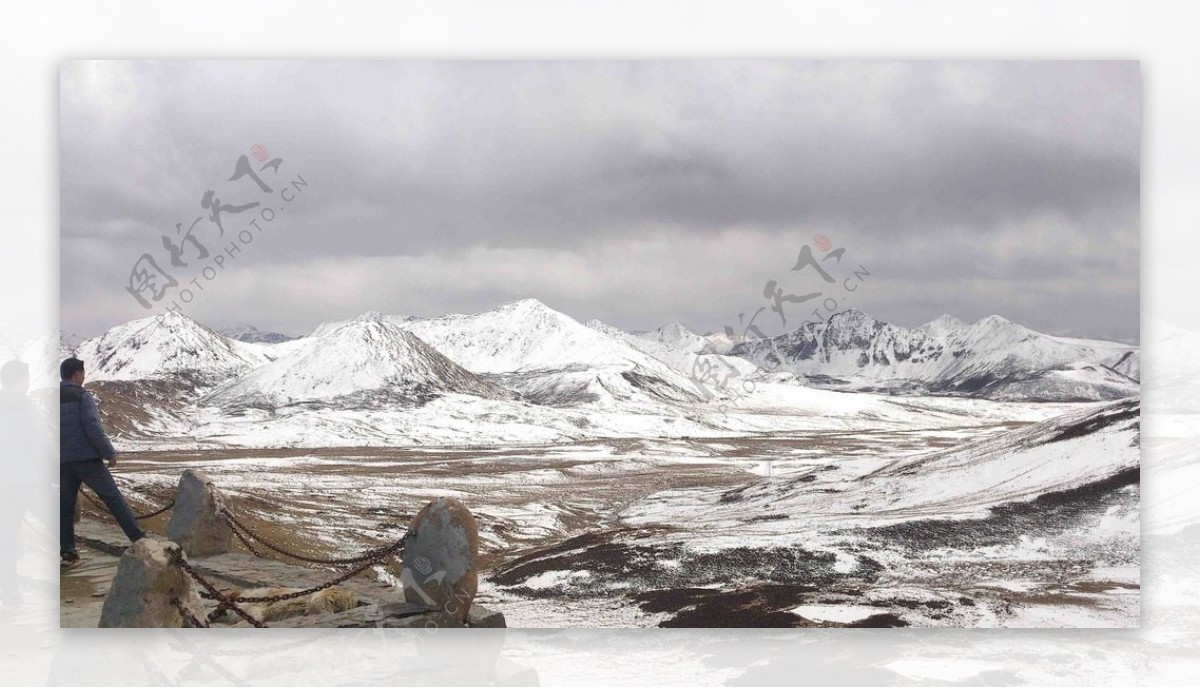 西藏小江南雪景图片
