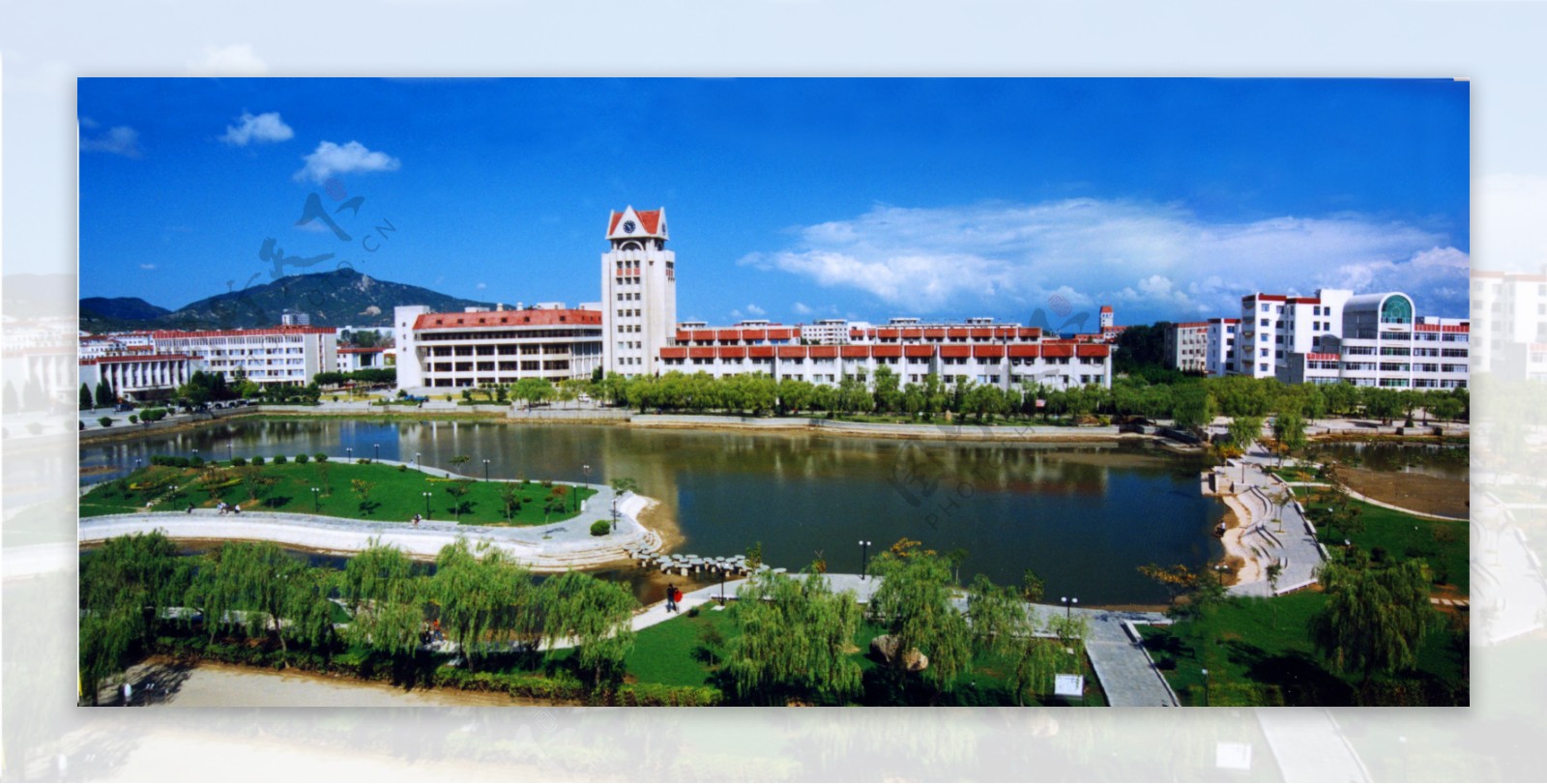 烟台大学三园湖全景图片