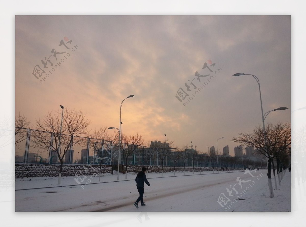 秦皇岛雪景黄昏图片