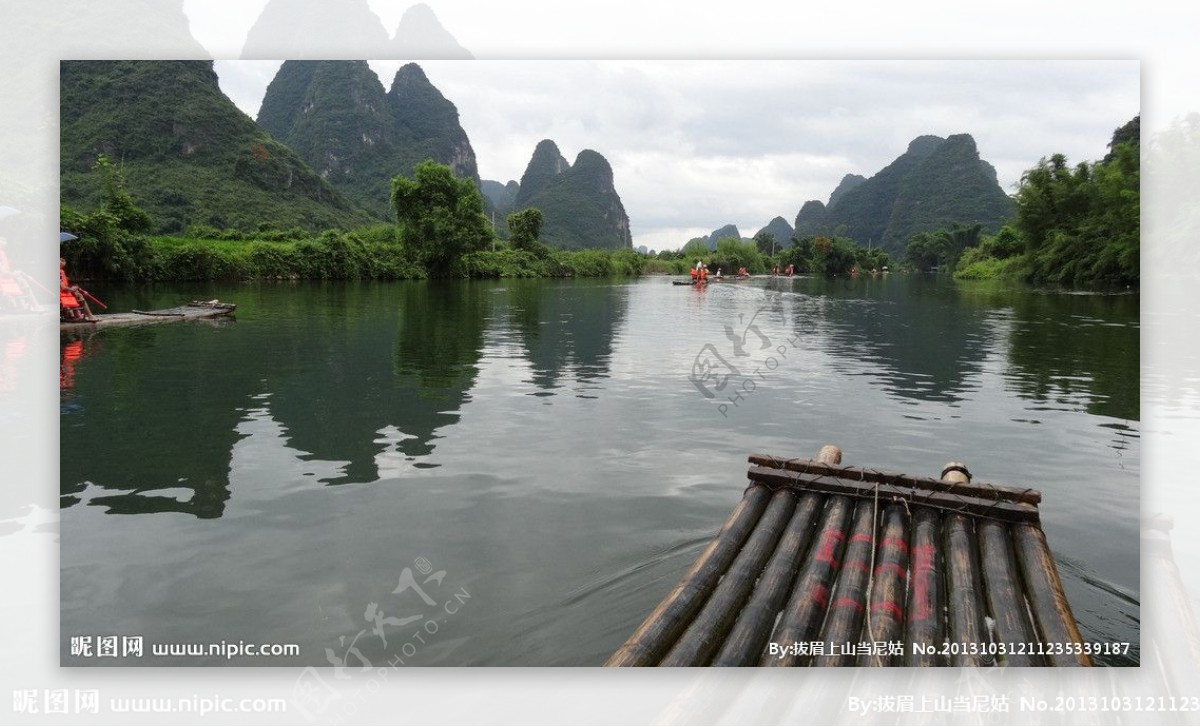 遇龙河竹筏漂流图片