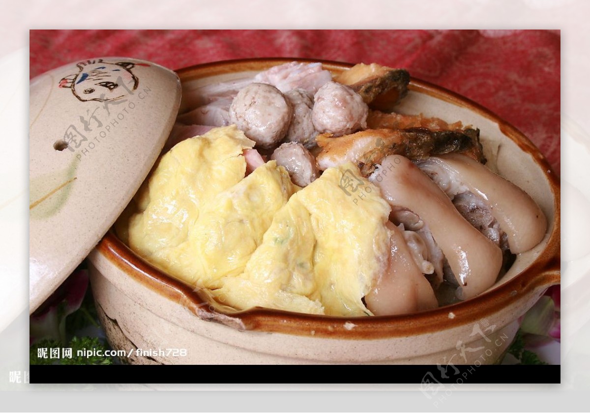 三鲜砂锅图片