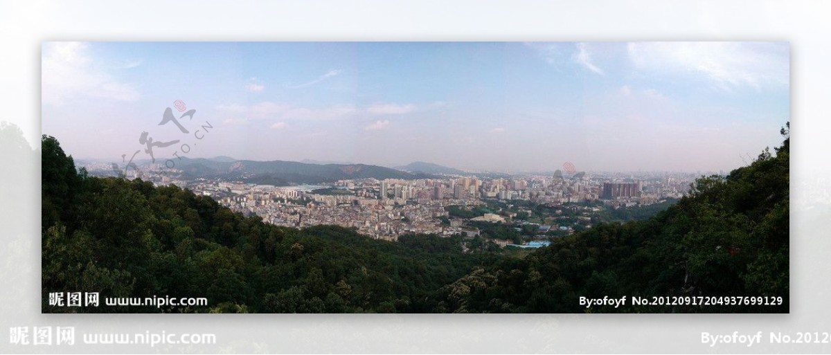 白云山俯瞰广州老城区图片