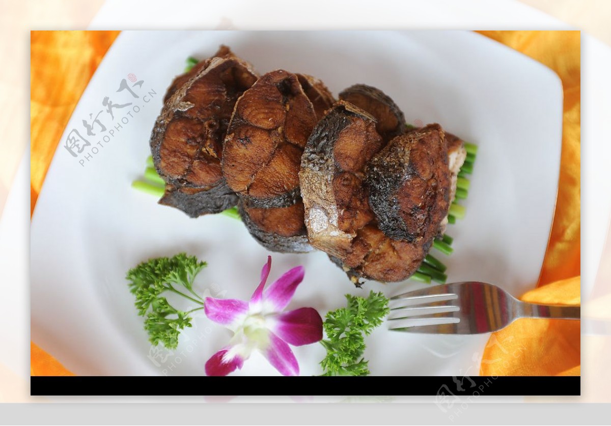 五香熏鱼肉图片