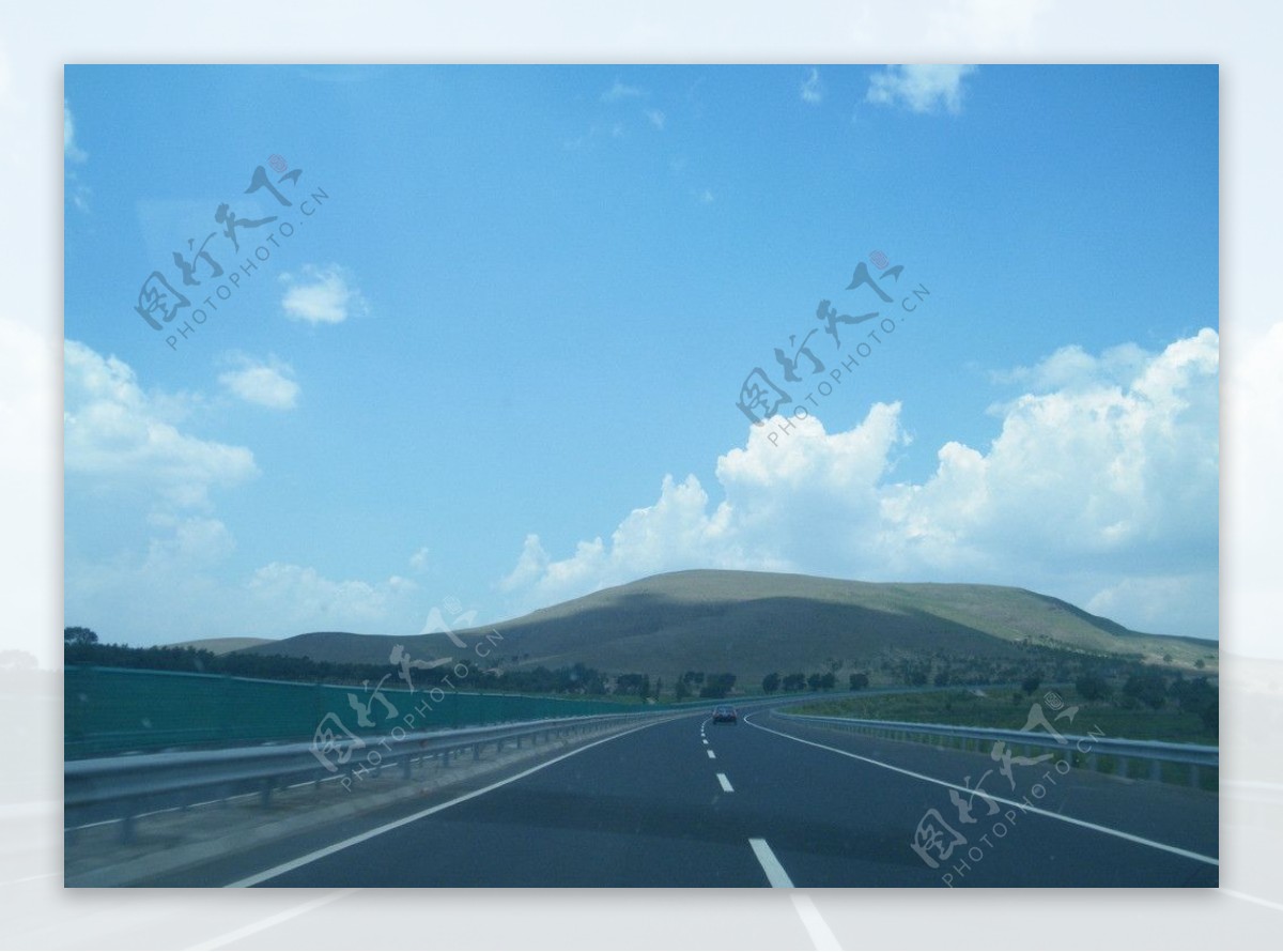 蓝天白云高速公路图片