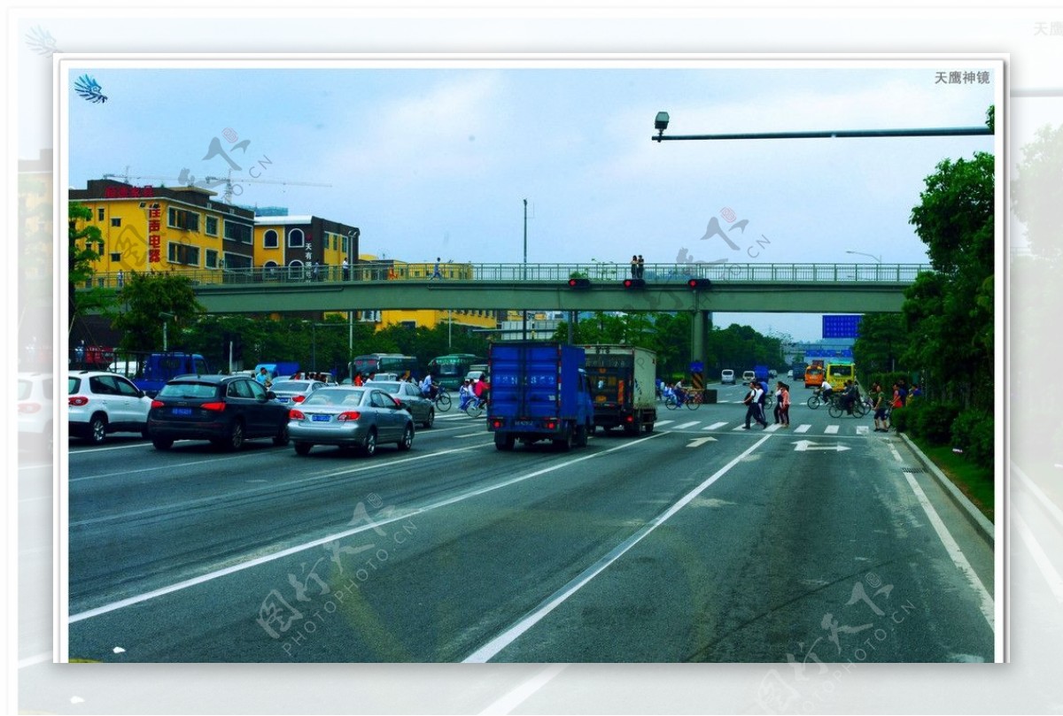 交通建设沿路风景图片