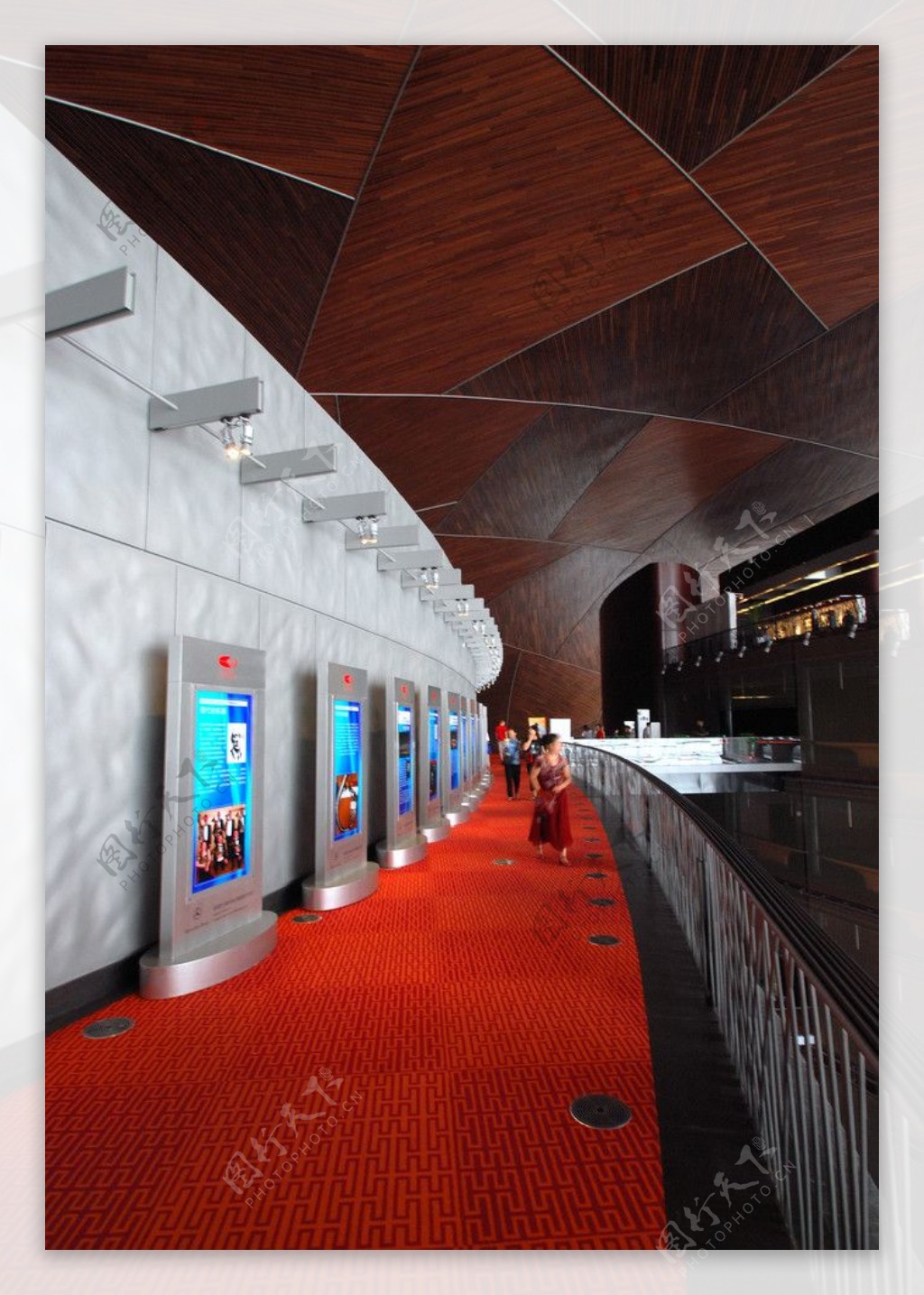 国家大剧院红毯长廊图片