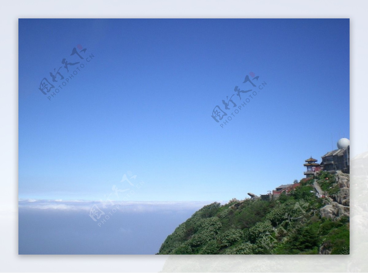 泰山顶端的云海图片