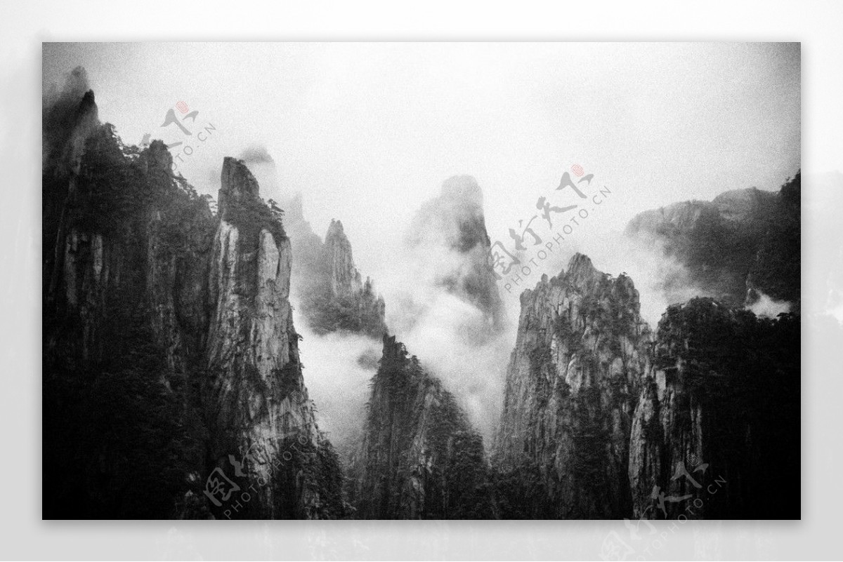 黄山之黑白画映图片