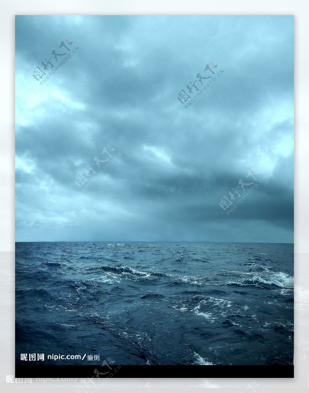 狂风下的海洋图片
