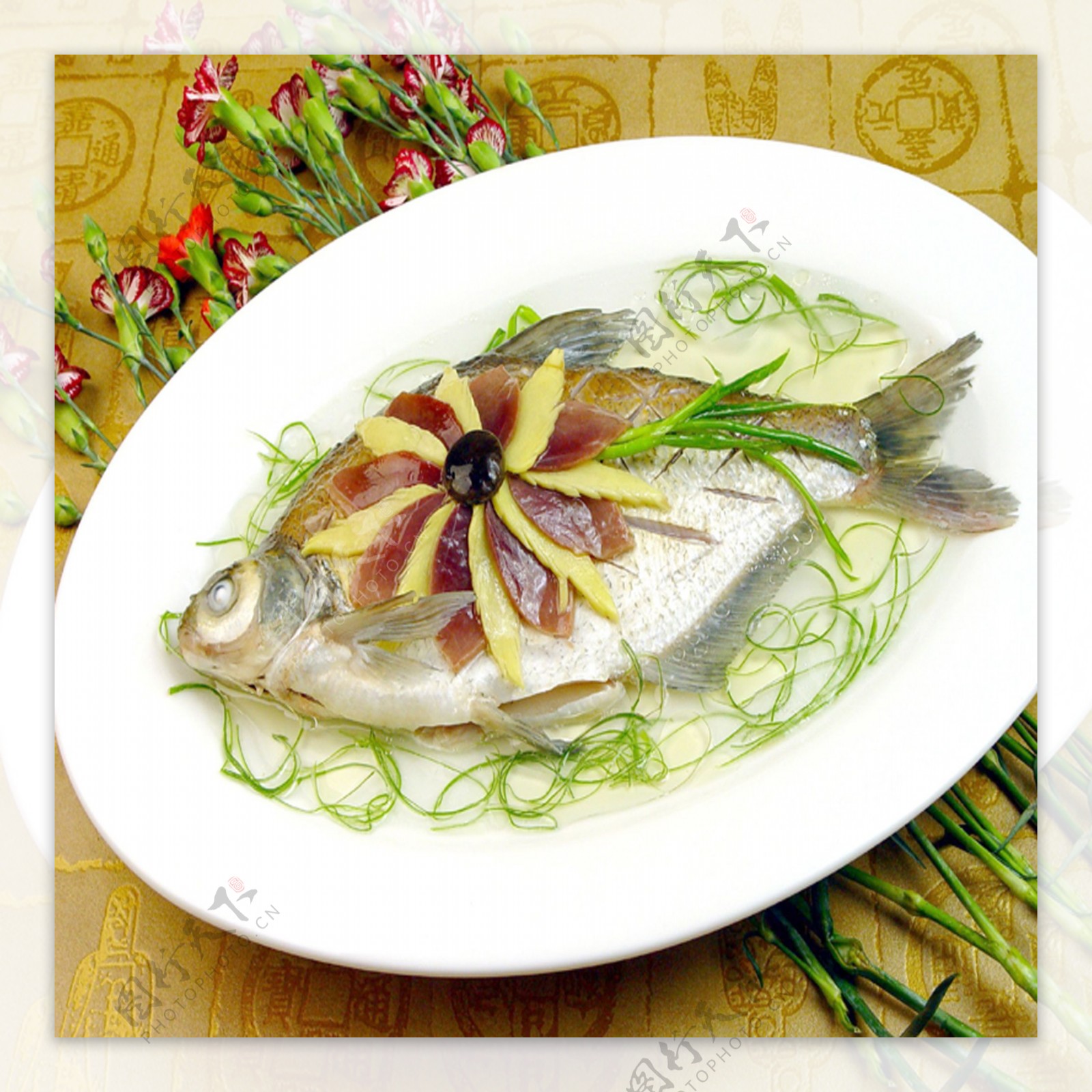 清蒸鱼,清蒸鱼的家常做法 - 美食杰菜谱做法大全