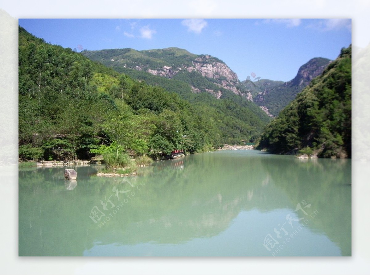 九龙谷之湖光山色图片