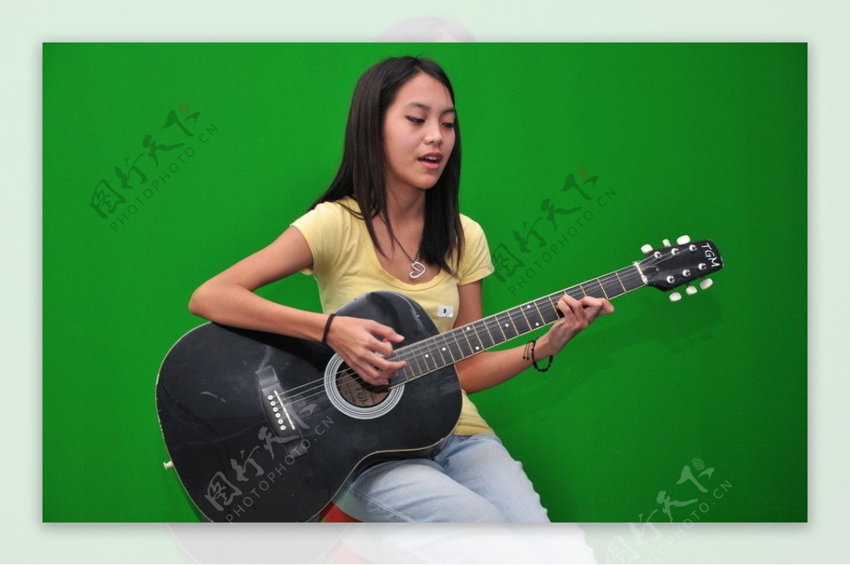 马来西亚少女吉他手图片