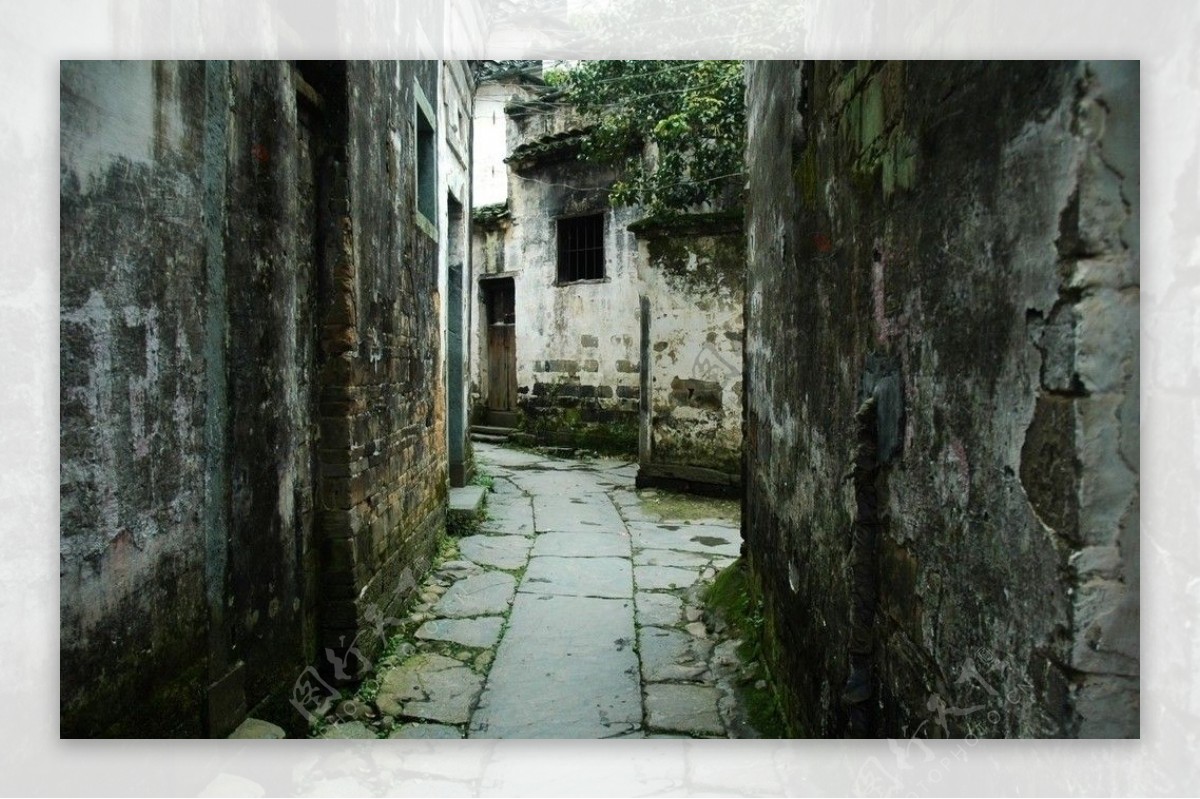 婺源上坦村的古巷图片
