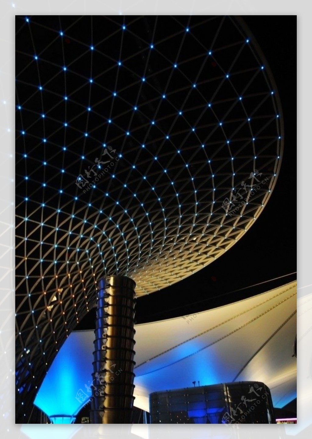 高清晰上海世博会建筑夜景图片