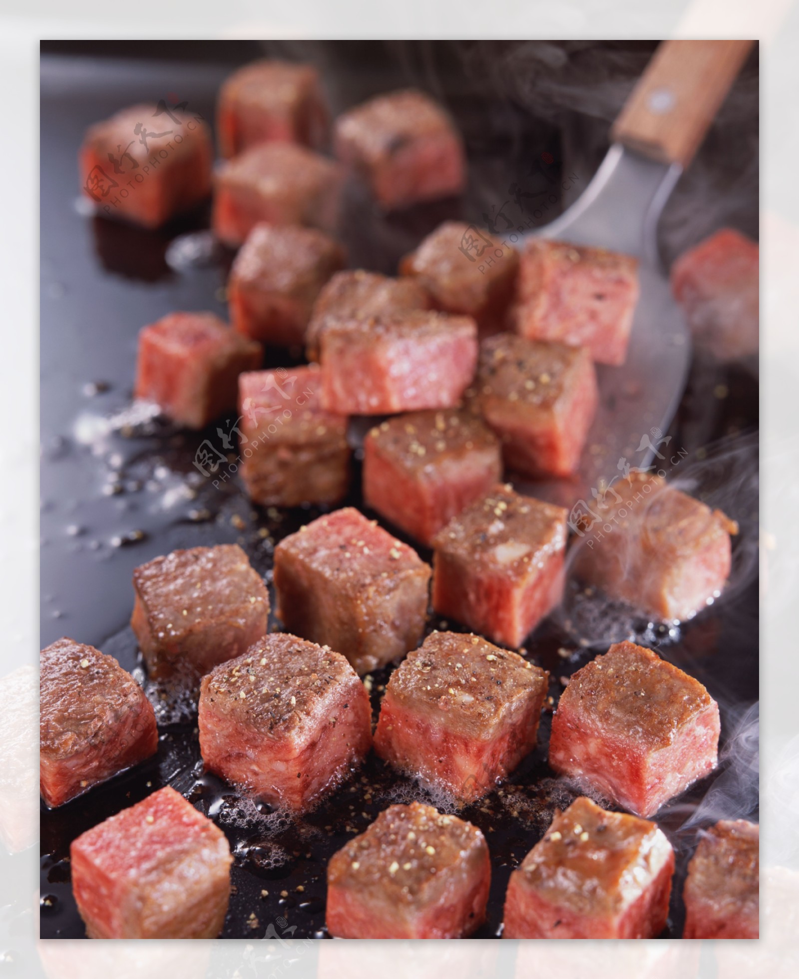 铁板牛肉粒图片