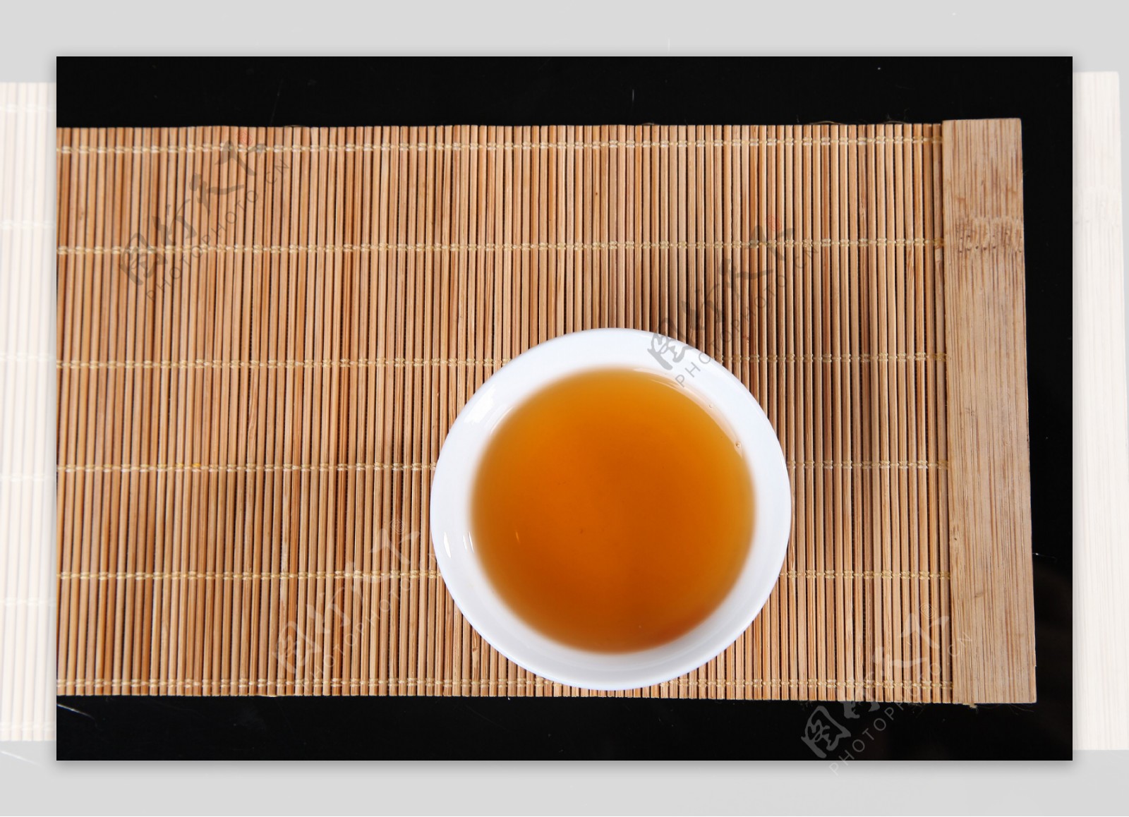 大红袍茶汤图片