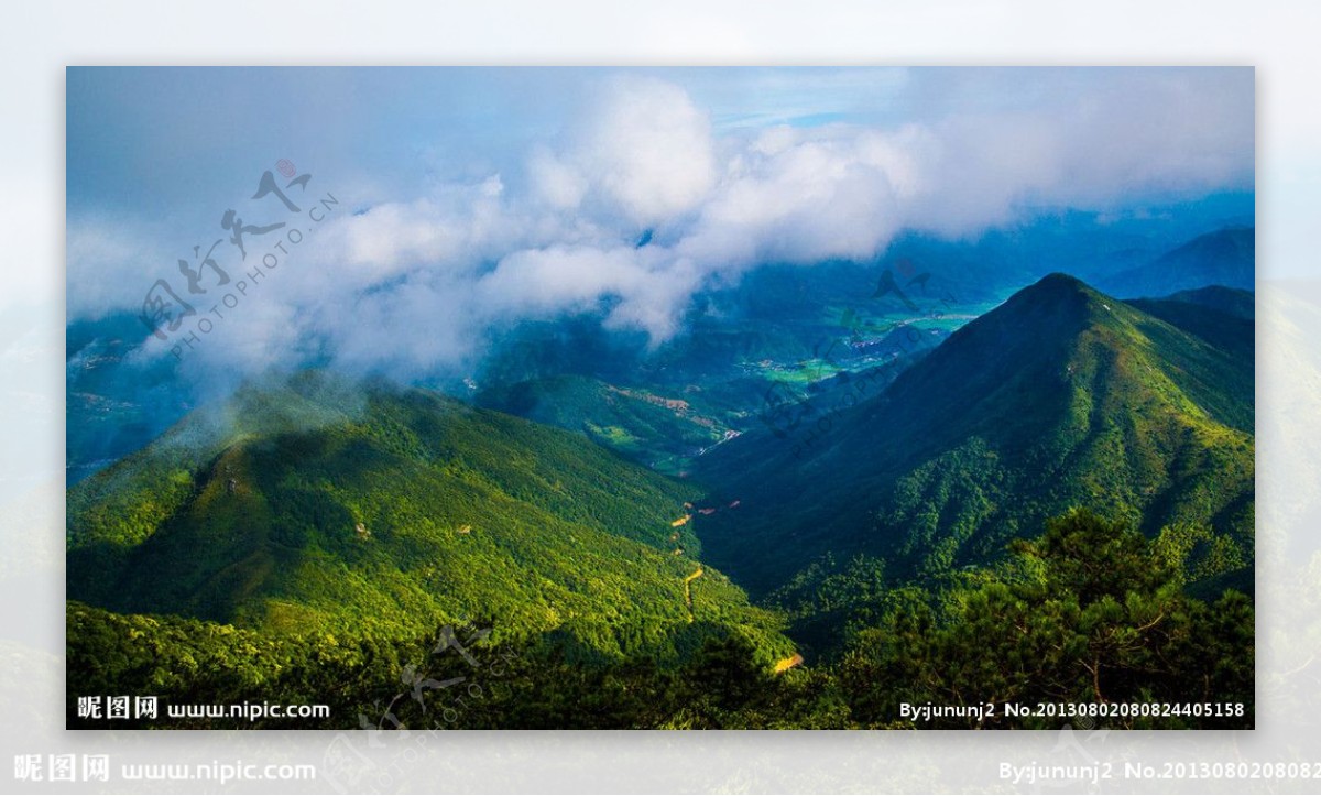 绿色大山图片