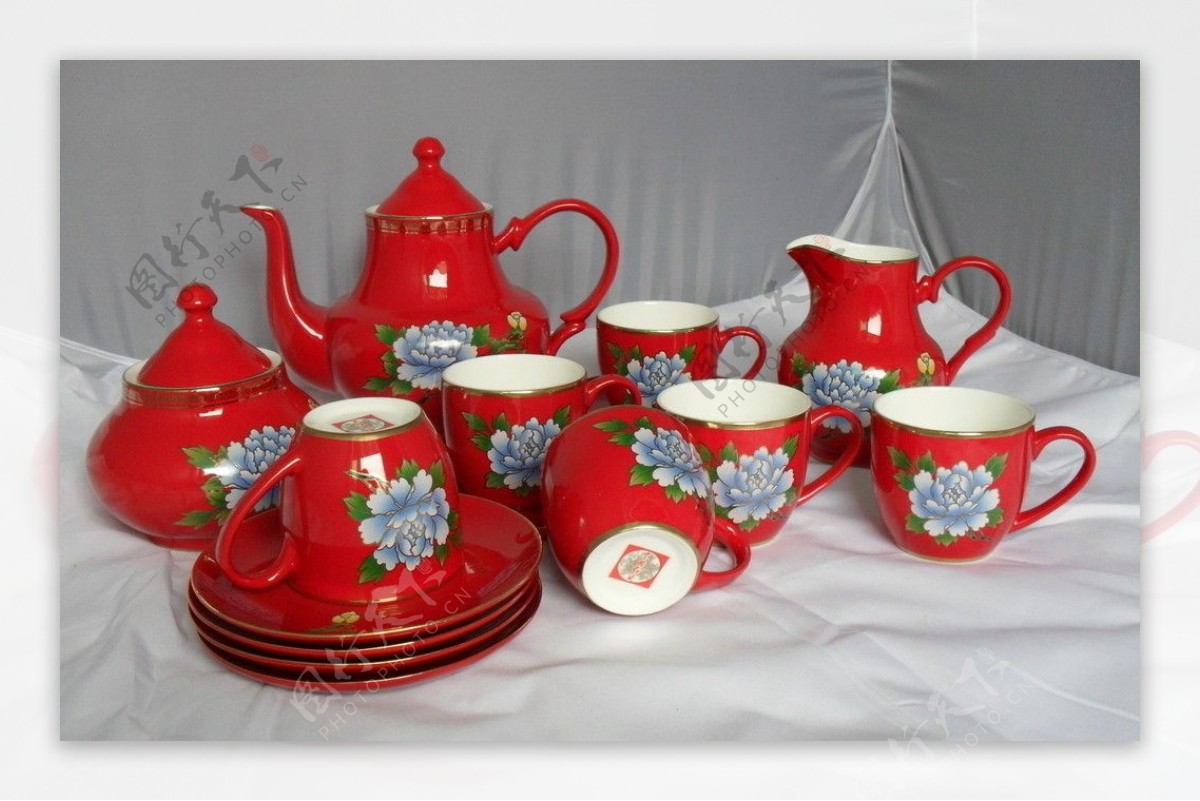 中国红牡丹套装茶具图片
