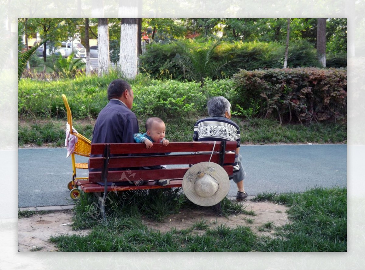 【山里的老人和孩子摄影图片】梅岭人像摄影_摇摆的光线_太平洋电脑网摄影部落