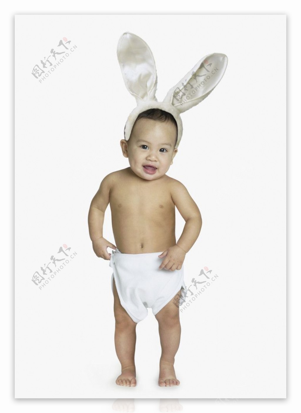 打扮成兔子的可爱宝宝婴儿图片