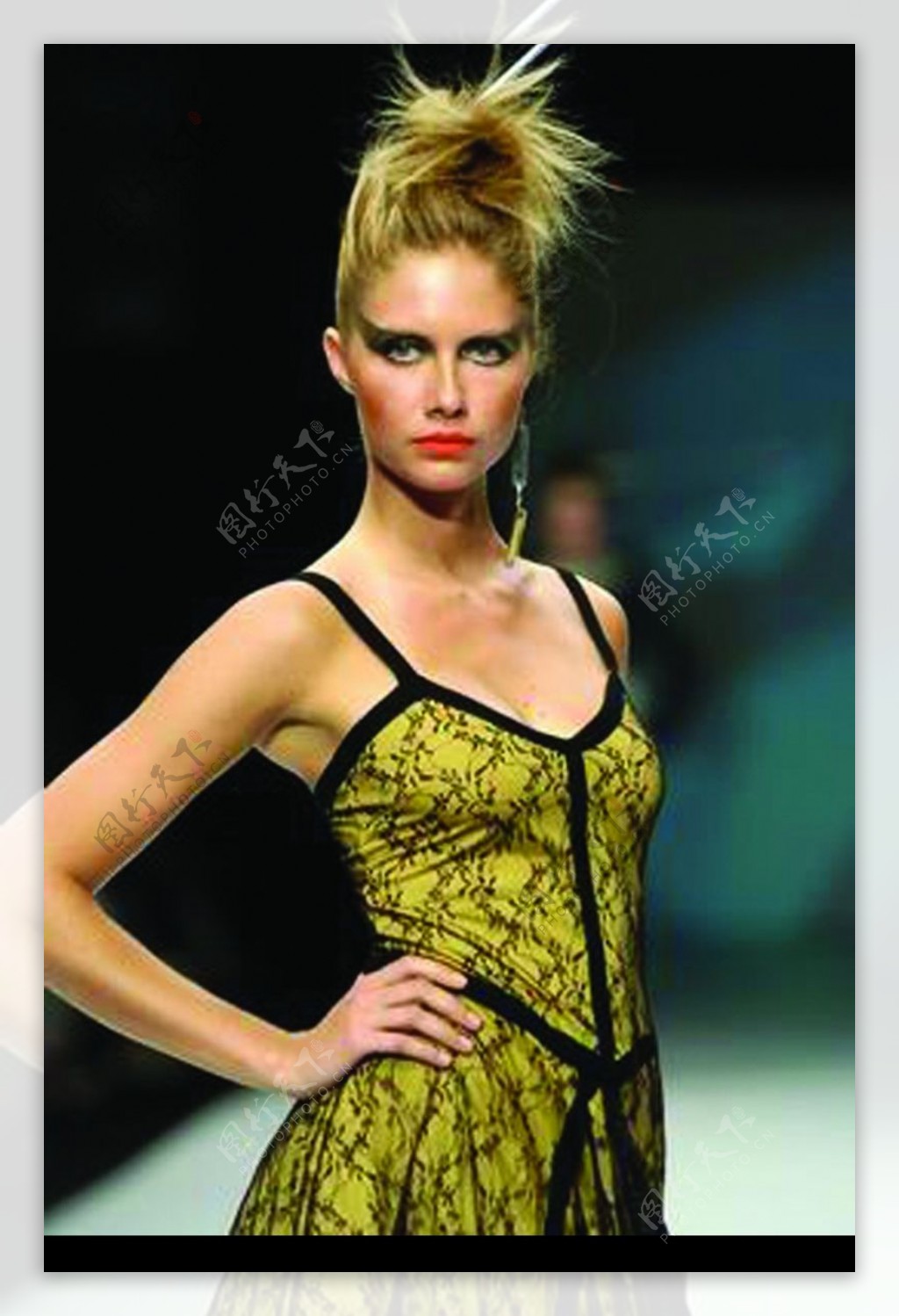 里约热内卢2004女装秋冬新品发布会0013
