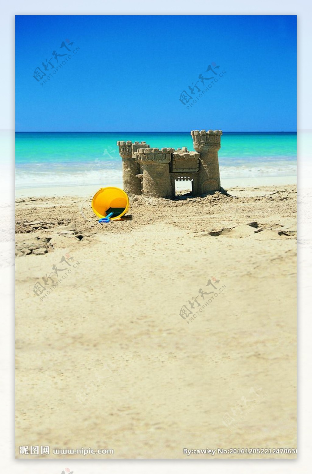 海边沙滩上的沙雕