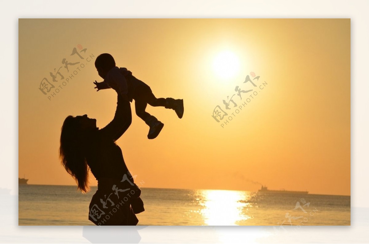 夏日海边的快乐母子人物 - 免费可商用图片 - CC0素材网