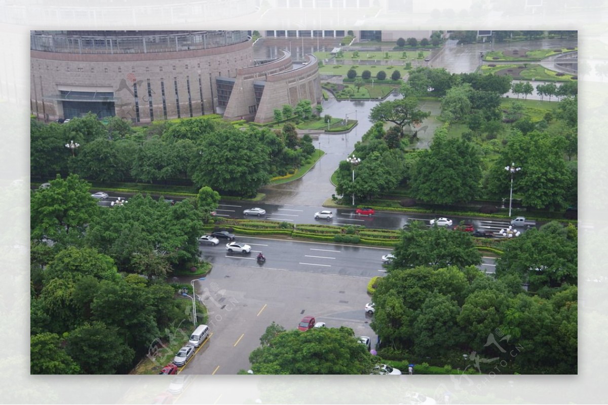 城市雨天