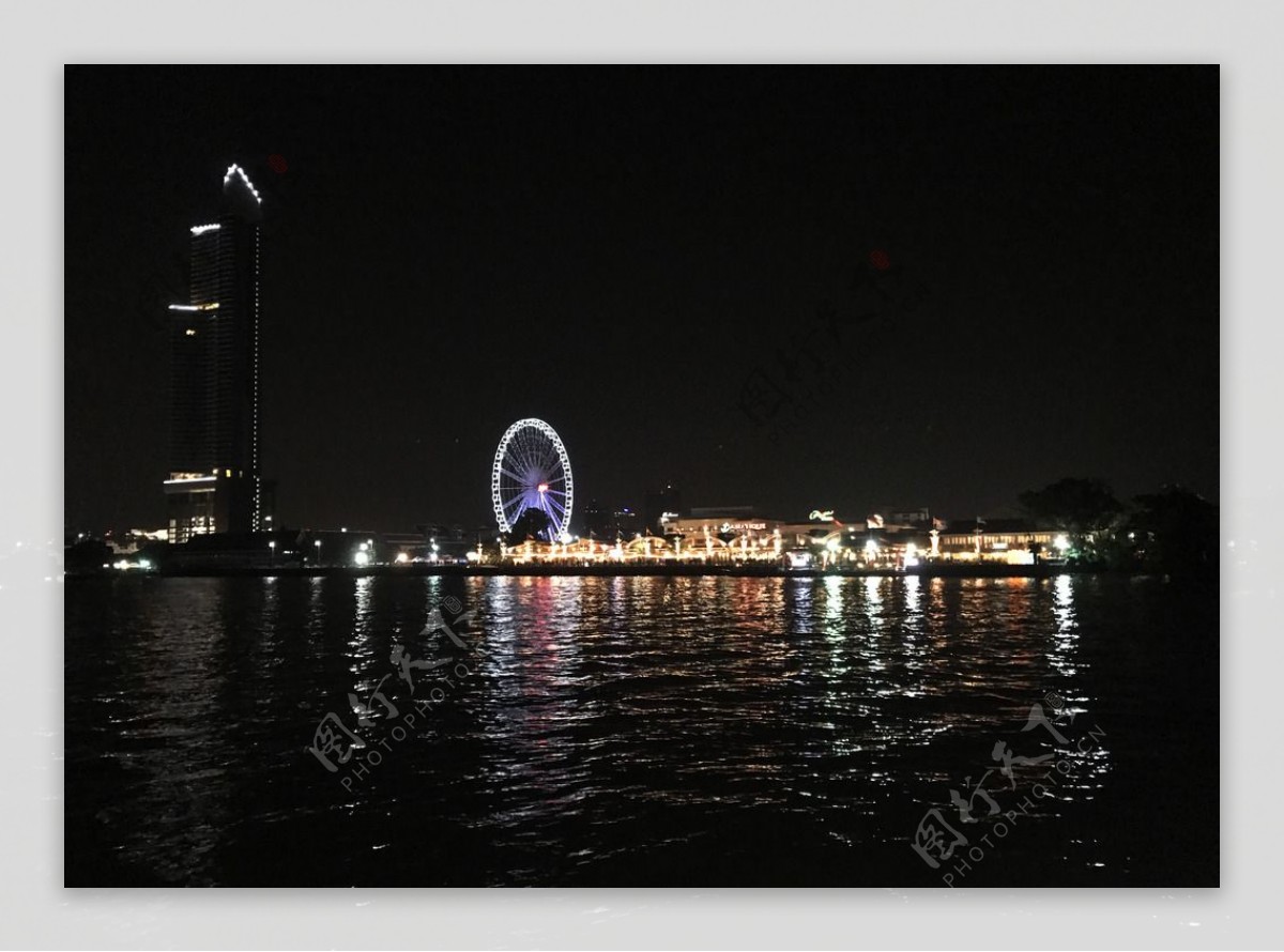 湄南河夜景