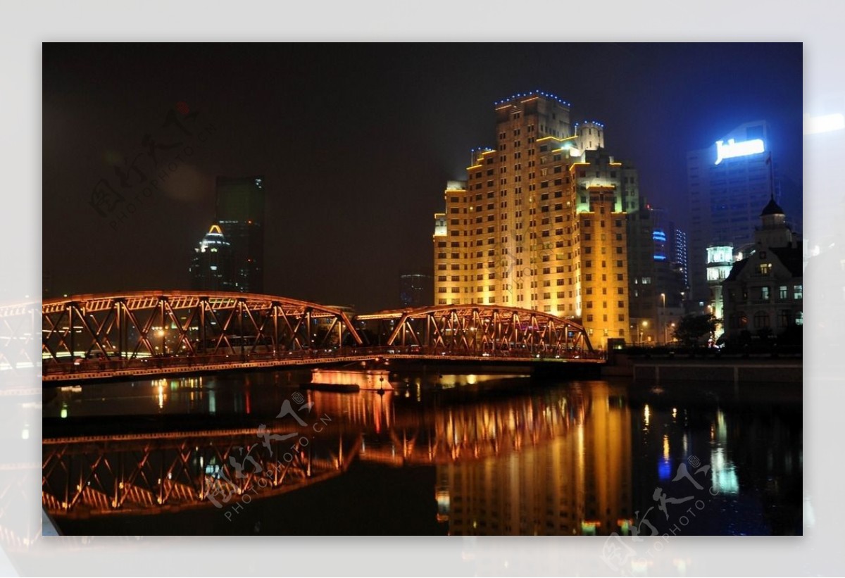 上海苏州河口夜景