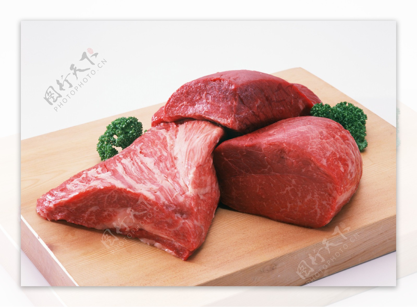 菜板上的瘦肉图片