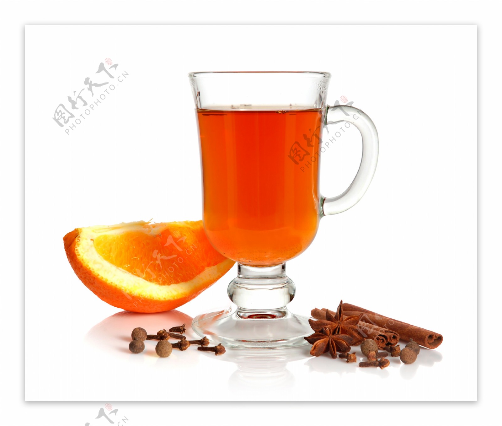 橙汁饮料与香料图片