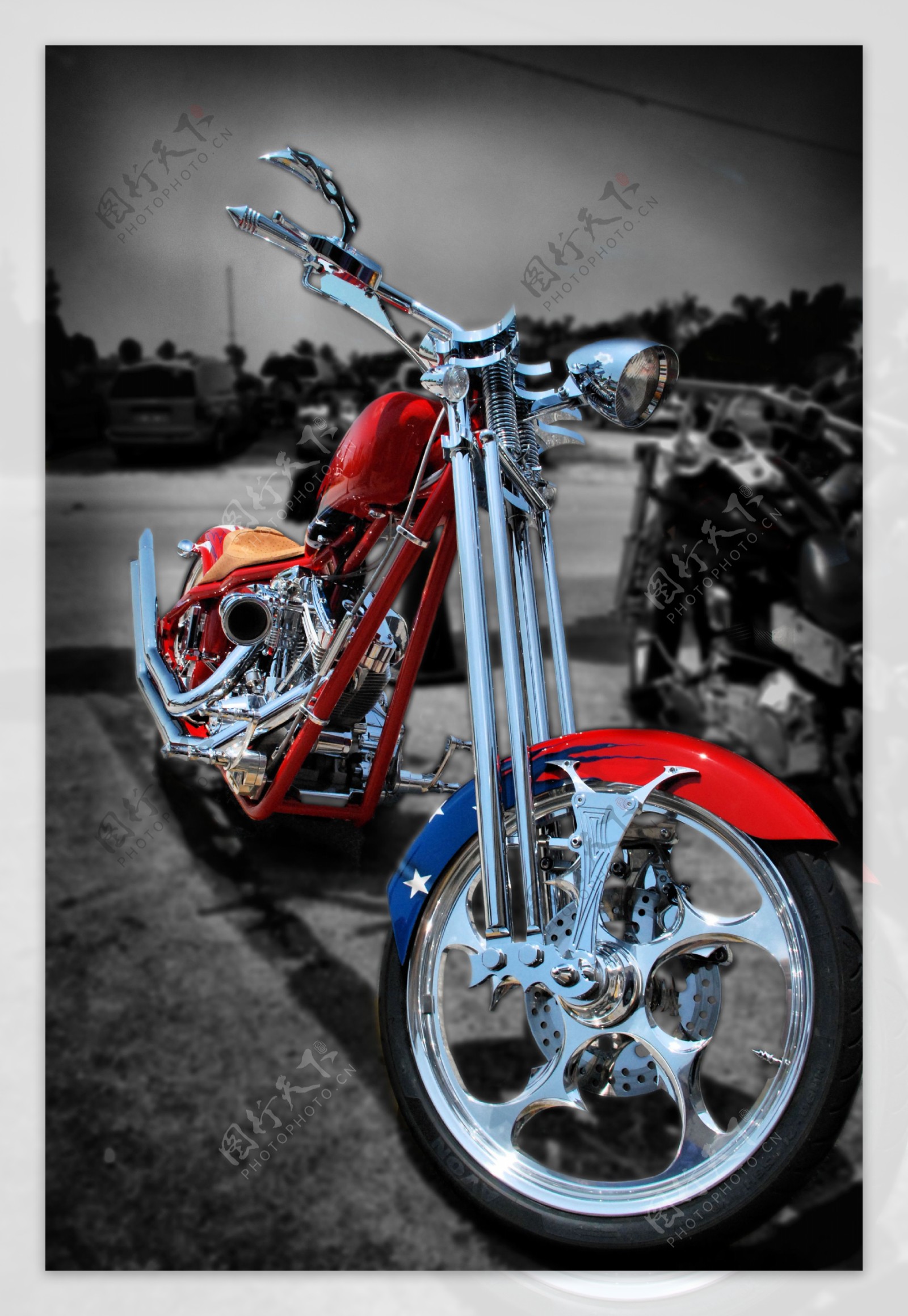 红色个性摩托车图片