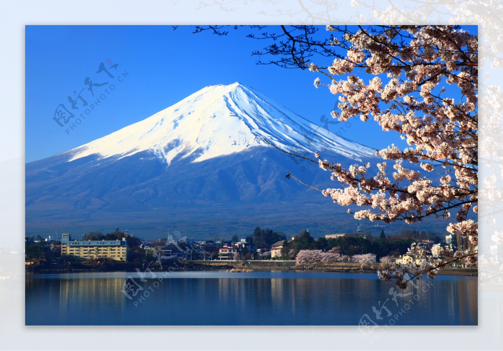 富士雪山风景图片