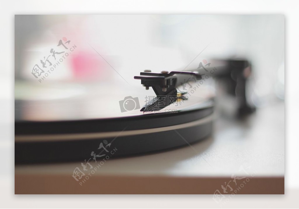 复古技术老声音音乐播放器音频记录播放机乙烯基光盘节目主持人DJ光盘磁盘
