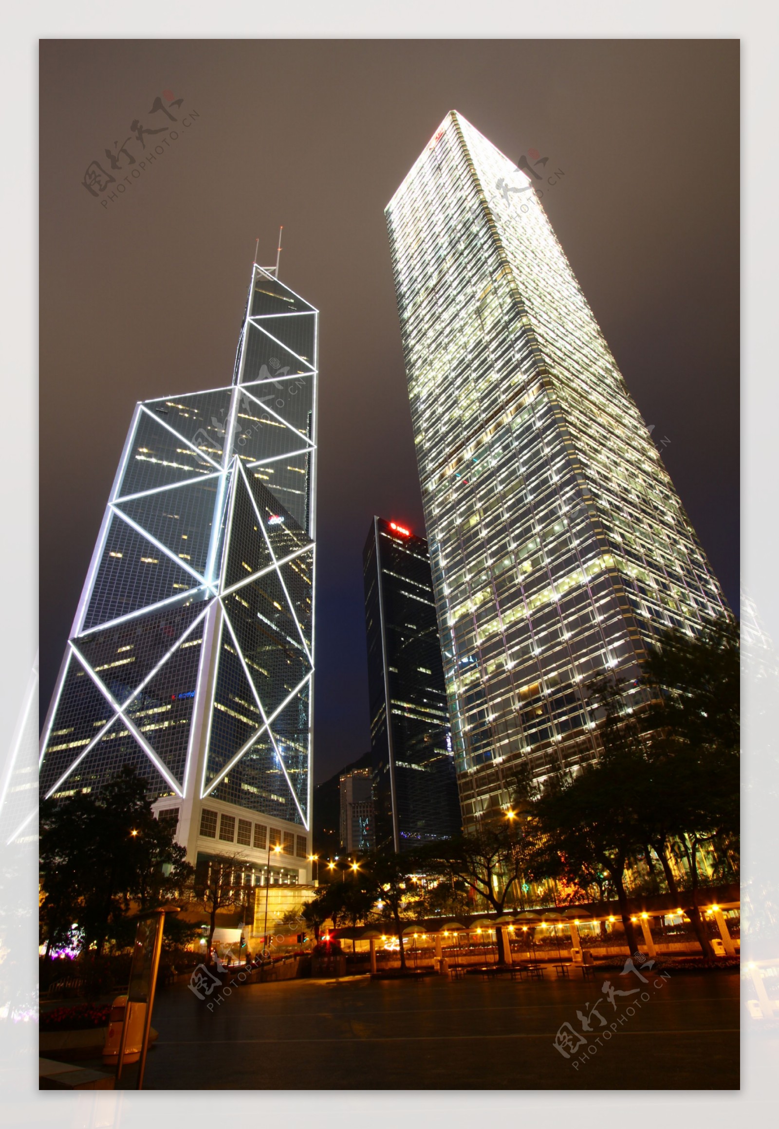 夜幕下的香港图片