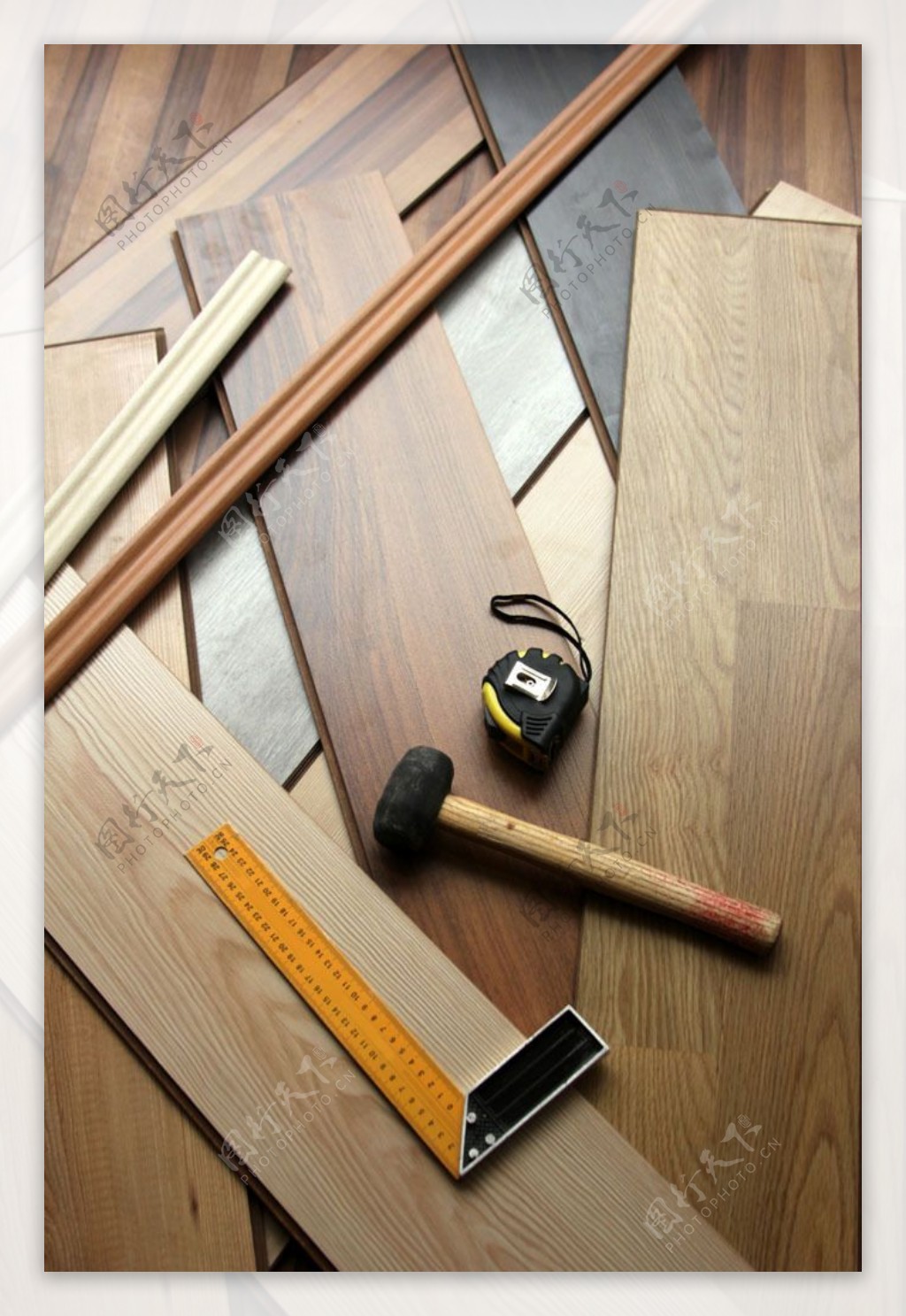 装修工具与木地板图片